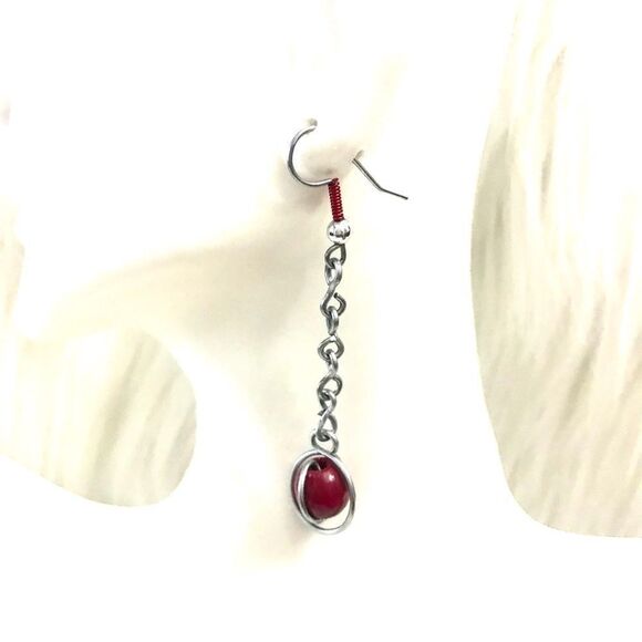 Red beaded earrings  - Picture 2 of 3